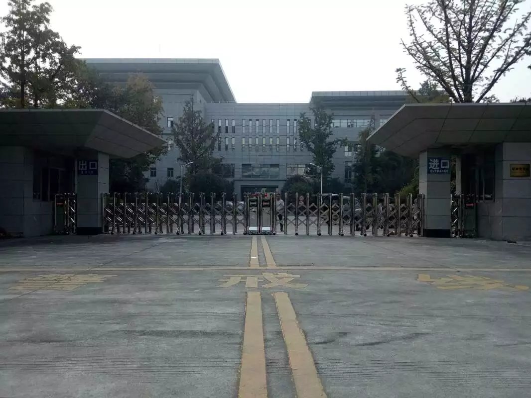 柳林县柳林县四川消防总队伸缩门